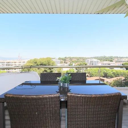 Apartament Uhc Arquus